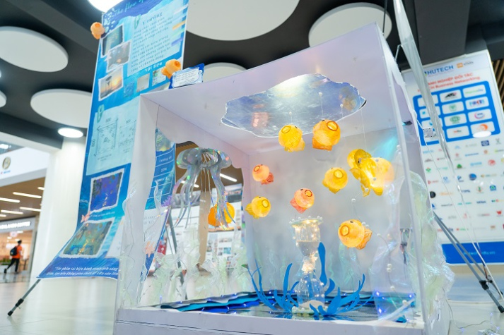 Kết nối kỹ thuật - thẩm mỹ - ứng dụng trong triển lãm của sinh viên ngành Thiết kế nội thất 32