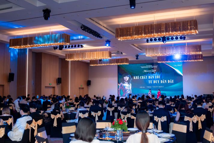 The Aurora: Dấu ấn bài thi cuối kỳ vươn tầm sự kiện 5 sao của sinh viên ngành Quan hệ công chúng 12