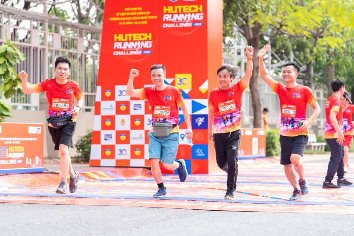 Phát động HUTECH Running Challenge 2026: Nâng cao thể lực, gắn kết tập thể 156