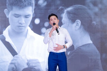 Đốn tim khán giả với giọng hát đầy nội lực, thí sinh Nguyễn Thành Trung trở thành tân Quán quân DSHi's Got Talent 53