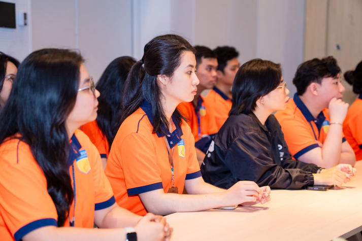 [Ảnh] Kiến tập tại C.P. Việt Nam: Cơ hội cọ xát thực tiễn cho sinh viên ngành Kinh tế quốc tế 27