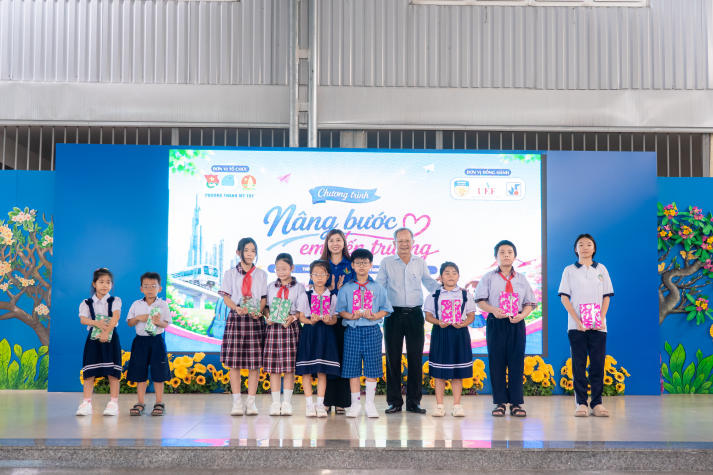 25 ngày Mùa hè xanh HUTECH: Nhiều công trình ở lại, vô vàn giá trị lan tỏa 72