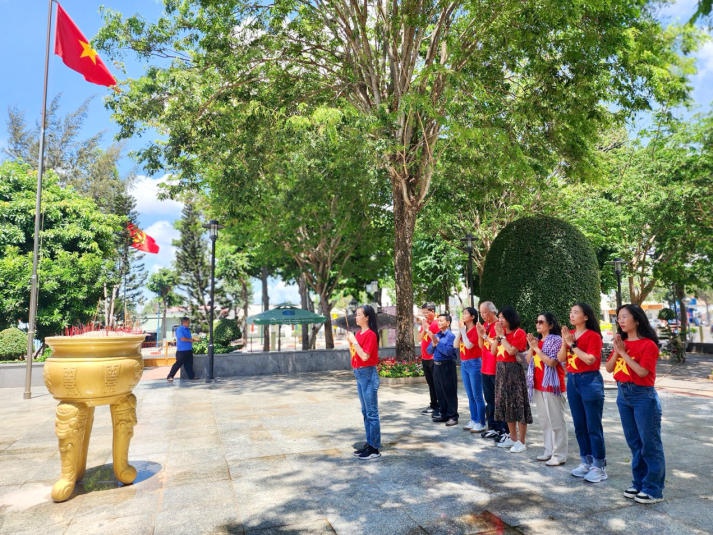 Hành trình “Về nguồn” ý nghĩa tại Bà Rịa - Vũng Tàu của Đảng viên Chi bộ 7 HUTECH 31