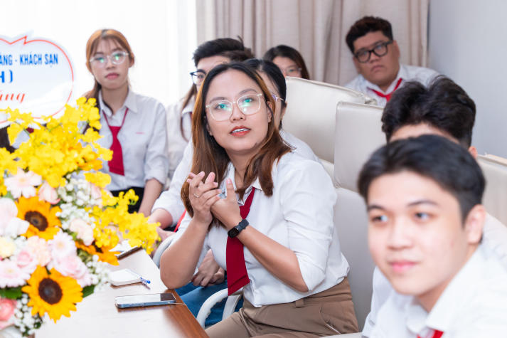 Trải nghiệm đẳng cấp 5 sao: Sinh viên Quản trị nhà hàng học hỏi thực tế tại Hôtel Des Arts Saigon 52