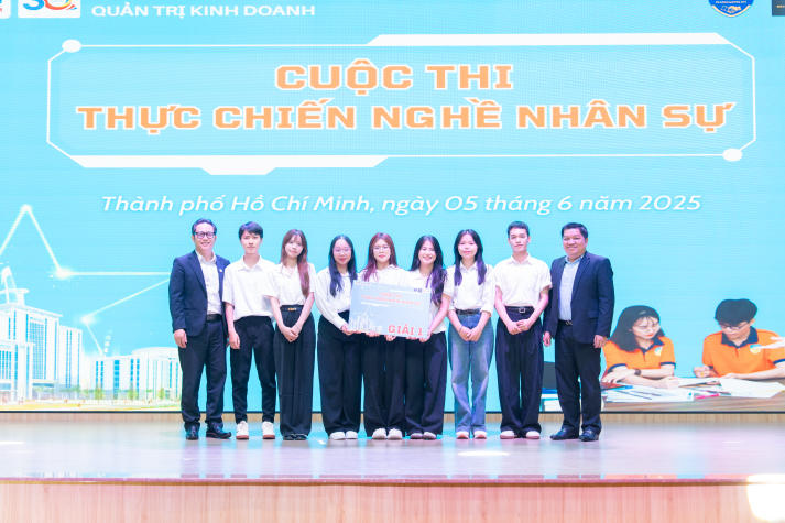Chung kết “Thực chiến nghề nhân sự” 2025: Sân chơi thực học - thực làm cho sinh viên HUTECH 275