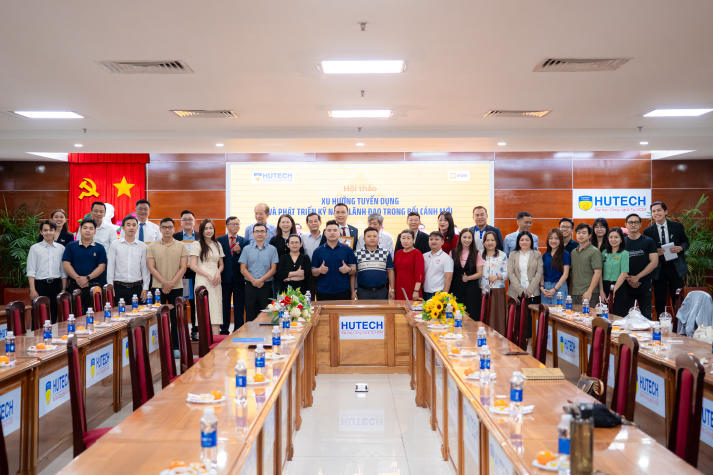 Học viên sau đại học trao đổi cùng lãnh đạo doanh nghiệp về tư duy dẫn dắt trong kỷ nguyên VUCA 105