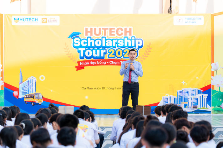 [Ảnh] HUTECH Scholarship Tour 2026 “phủ sóng” học bổng xuyên Việt,  tiếp sức sĩ tử chạm tương lai 268