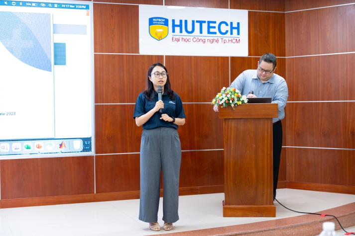 Sinh viên Viện Kỹ thuật HUTECH tìm hiểu về các ứng dụng mô phỏng trong thiết kế hệ thống điều khiển 52