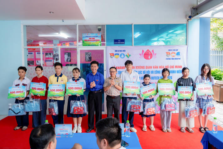 Khánh thành “Không gian Văn hóa Hồ Chí Minh”, tuổi trẻ HUTECH lan tỏa giá trị nhân văn trong cộng đồng 81