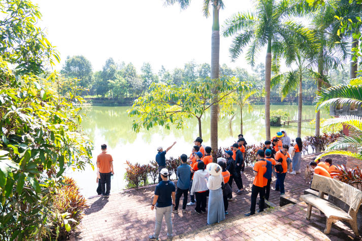 [Ảnh] Sinh viên HUTECH khám phá mô hình kinh tế sức khỏe bền vững qua hành trình thực tế 139