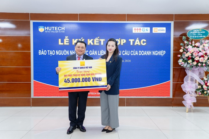 HUTECH signs cooperation agreements with 13 major enterprises, strengthening practice-oriented training 42