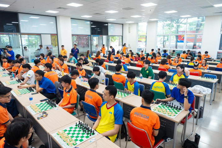 [HUTECH GAMES 2025] Lộ diện các nhà vô địch môn Cờ vua, Cờ tướng 38