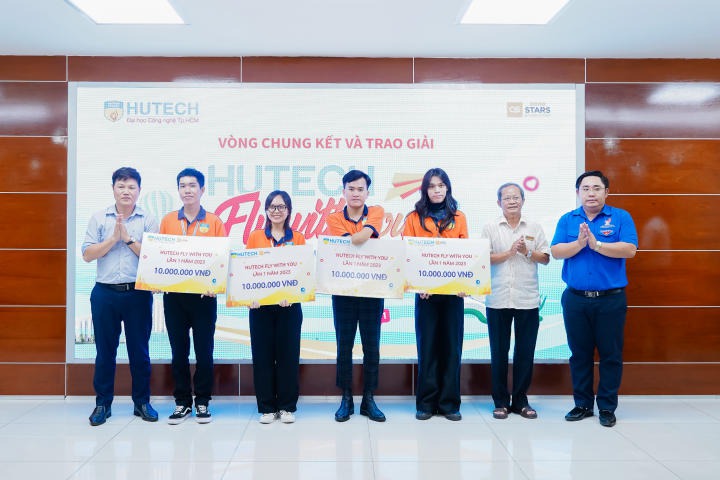 Học bổng “HUTECH Fly With You” đợt 1 đã khởi động, nhận hồ sơ bài luận đến ngày 14/11 64