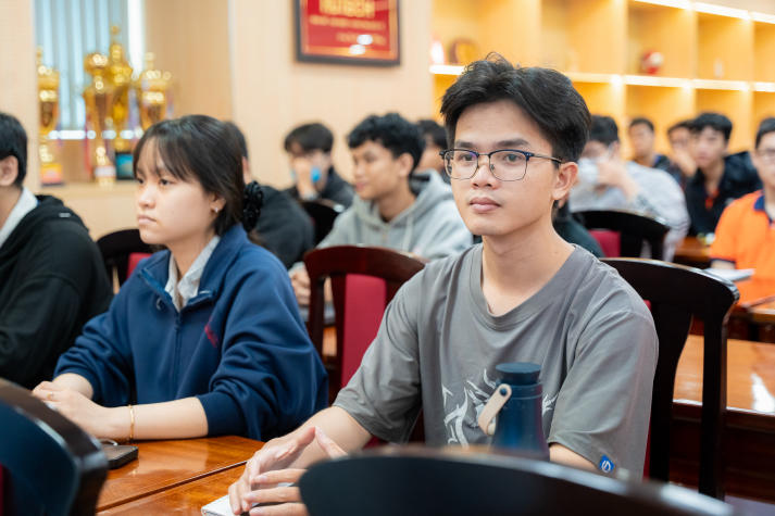 Sinh viên Công nghệ thông tin khám phá nghề Software Testing & QA trong kỷ nguyên AI 36