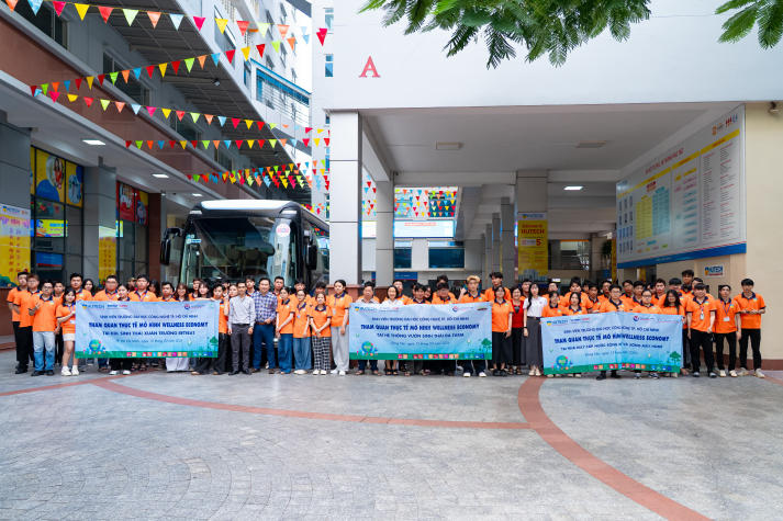 [Ảnh] Sinh viên HUTECH khám phá mô hình kinh tế sức khỏe bền vững qua hành trình thực tế 8