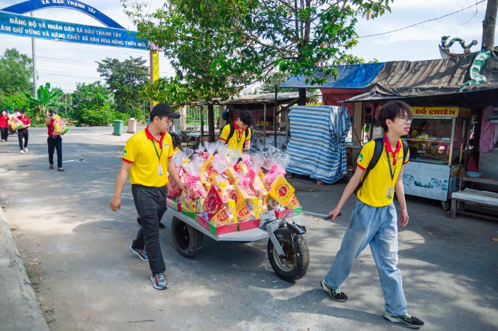 Viện Kỹ thuật lan tỏa yêu thương, gieo niềm hy vọng với chương trình Xuân tình nguyện ý nghĩa 17