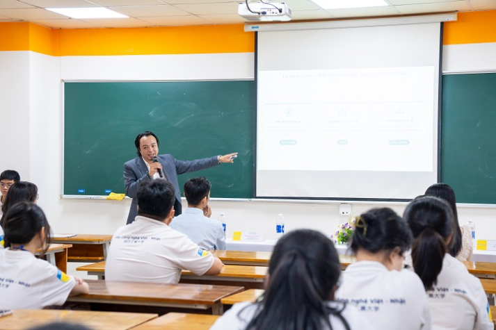 VJIT trang bị hành trang nghề nghiệp trong kỷ nguyên mới cho sinh viên khối ngành Quản trị - Dịch vụ - Truyền thông 32