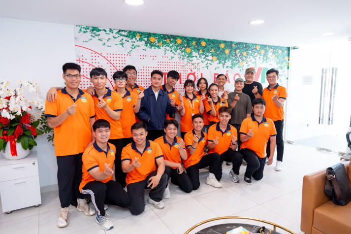 Sinh viên ngành Quản lý thể dục thể thao “đột nhập” Văn phòng đại diện VTV Times, khám phá thế giới truyền thông thể thao 50
