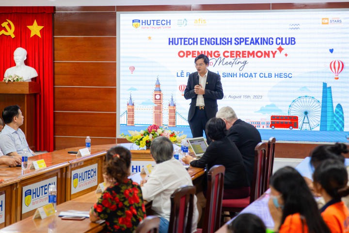 HUTECH chính thức ra mắt CLB nói tiếng Anh “HUTECH English Speaking Club” - HESC 98