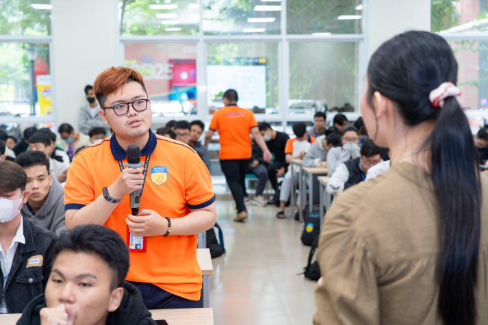 Khám phá cách học tiếng Anh hiệu quả bằng AI cùng sinh viên Khoa Công nghệ thông tin 98