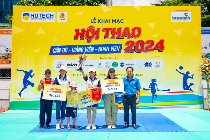 [Video] Sôi sục nhiệt huyết thể thao, tràn đầy tinh thần vui khỏe tại khai mạc Hội thao CB-GV-NV HUTECH năm 2024 257