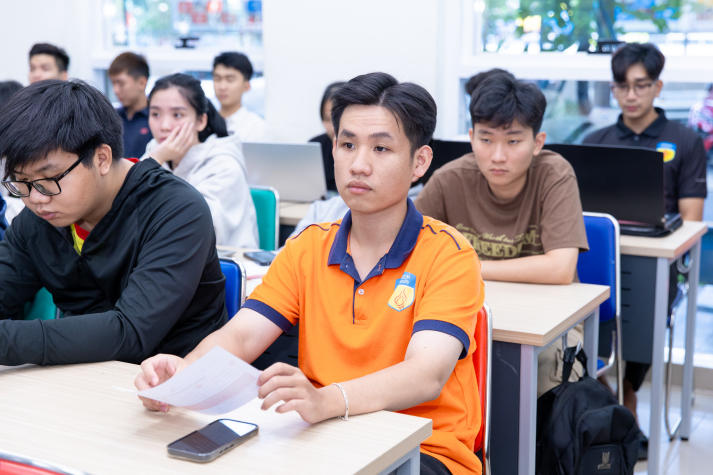 IT-ers HUTECH rèn kỹ năng viết CV tiếng Anh, tự tin chinh phục nhà tuyển dụng 37