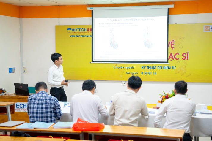 Hội đồng đánh giá cao các công nghệ mới tại buổi bảo vệ luận văn/đề án tốt nghiệp Thạc sĩ ngành Kỹ thuật cơ điện tử 35