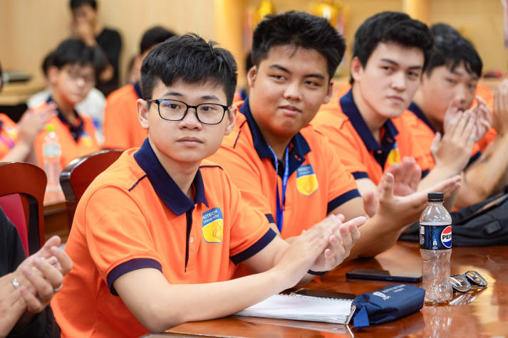 Tập huấn Ban cán sự khóa 2025: Rèn kỹ năng, khẳng định bản lĩnh thủ lĩnh sinh viên HUTECH 44