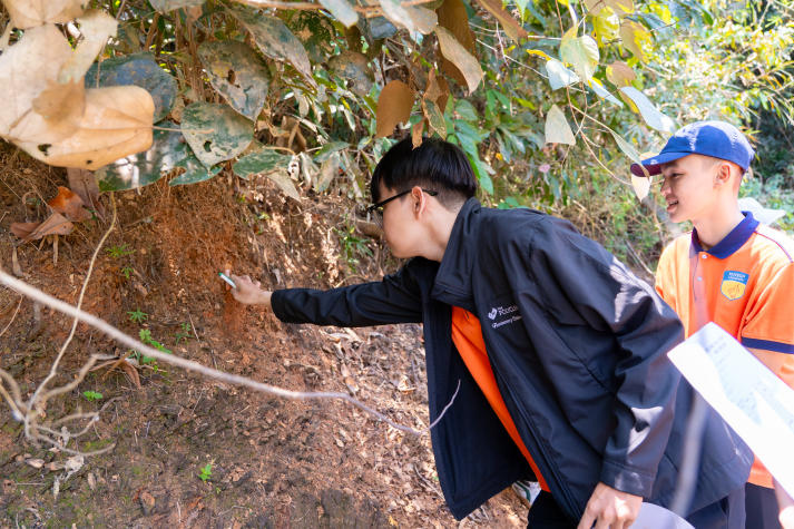 Sinh viên Quản lý tài nguyên và môi trường trải nghiệm quan trắc thực địa tại Khu Bảo tồn Đồng Nai 55