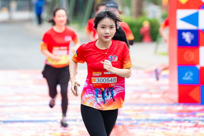[Video] HUTECH Running Challenge 2025: Nhiều bước chân nhiệt huyết khẳng định một chặng đường vươn xa 93