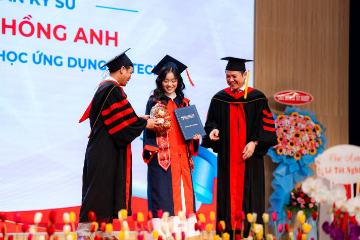 “Học tập suốt đời và không ngừng phát triển năng lực ngoại ngữ” 79