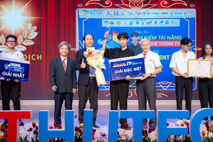 Sinh viên HUTECH bứt phá tri thức, chinh phục loạt giải thưởng học thuật ấn tượng 22