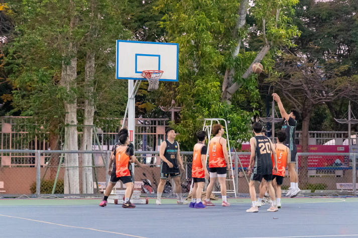 [HUTECH Games 2026] Ngôi vương Bóng rổ nam chính thức lộ diện sau trận Chung kết kịch tính 81