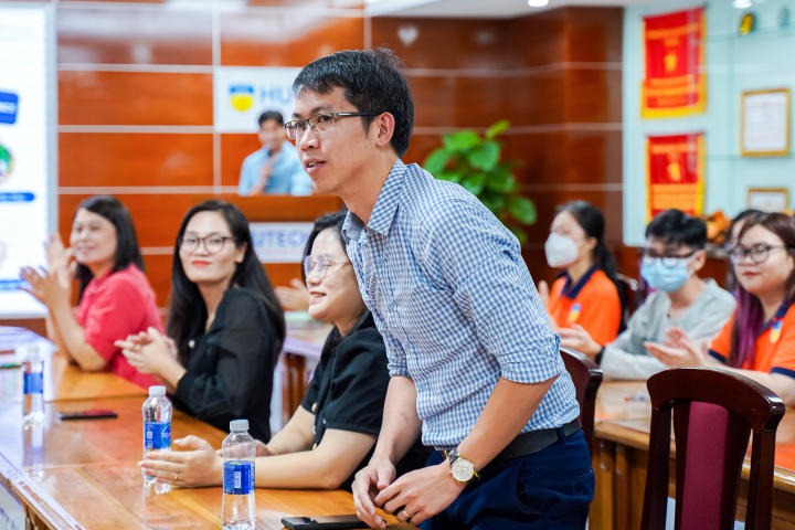 Sinh viên HUTECH nắm bắt cơ hội nghề nghiệp Tâm lý trong môi trường doanh nghiệp cùng chuyên gia 16