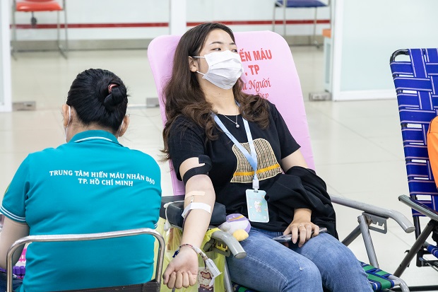 Sinh viên HUTECH hăng hái tham gia hiến máu cứu người 55