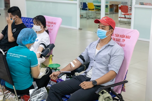 Sinh viên HUTECH hăng hái tham gia hiến máu cứu người 25