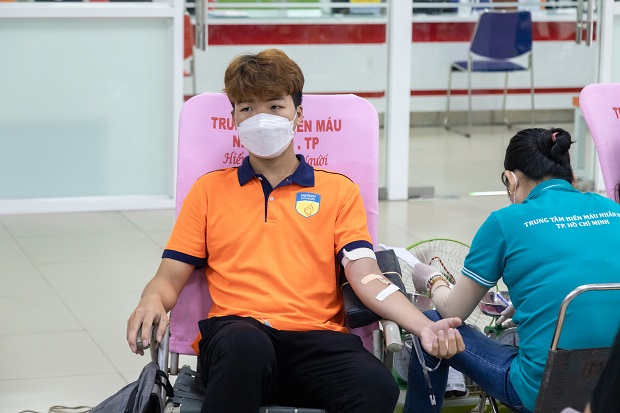 Sinh viên HUTECH hăng hái tham gia hiến máu cứu người 61
