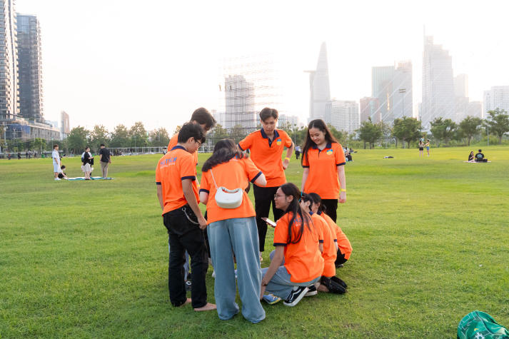 [Ảnh] Sinh viên Khoa Marketing - Kinh doanh quốc khám phá lịch sử, bồi đắp lý tưởng sống trên hành trình về nguồn 94