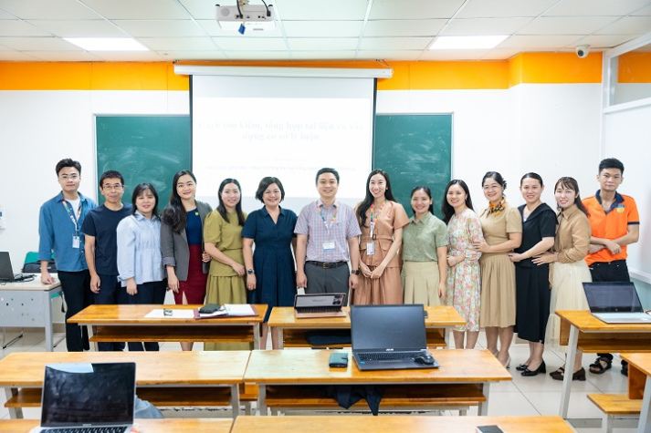 Giảng viên và sinh viên VJIT nâng cao kỹ năng xác định vấn đề và câu hỏi nghiên cứu 42