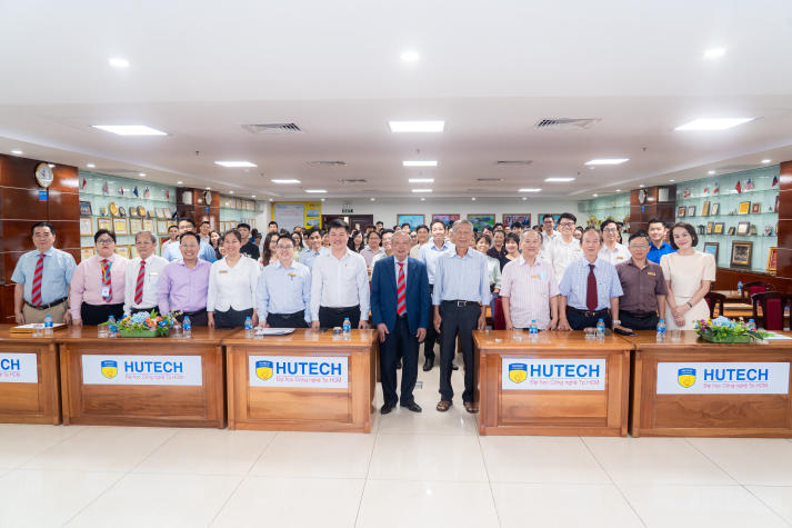 Hội nghị Đảng bộ HUTECH 2025-2026: Bồi dưỡng lý tưởng, lan tỏa khát vọng cống hiến trong đội ngũ Đảng viên trẻ 123