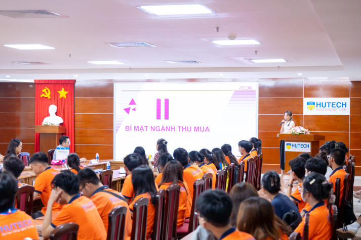 [Hướng nghiệp 2026] Tốt nghiệp Logistics làm gì? Bản đồ nghề nghiệp trải dài từ cảng biển, kho vận đến thương mại điện tử 29