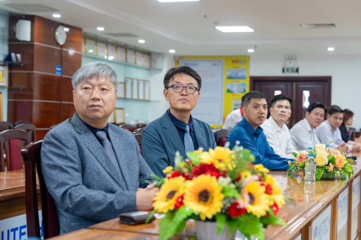 HUTECH ký kết MOU với Viện Nghiên cứu cây trồng cận nhiệt đới Trường Đại học Quốc gia Jeju (Hàn Quốc) 31