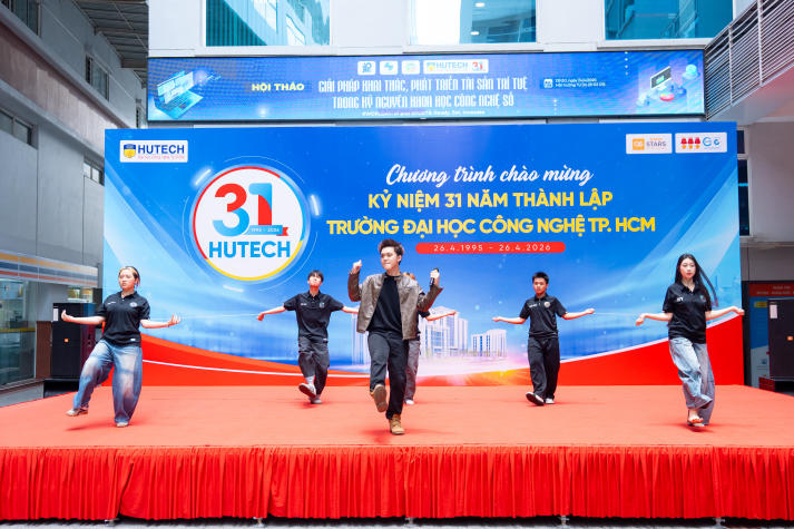 [Ảnh] Sân khấu tuổi trẻ rực sáng tại Liên hoan CLB - Đội - Nhóm “Tự hào sinh viên HUTECH” 69