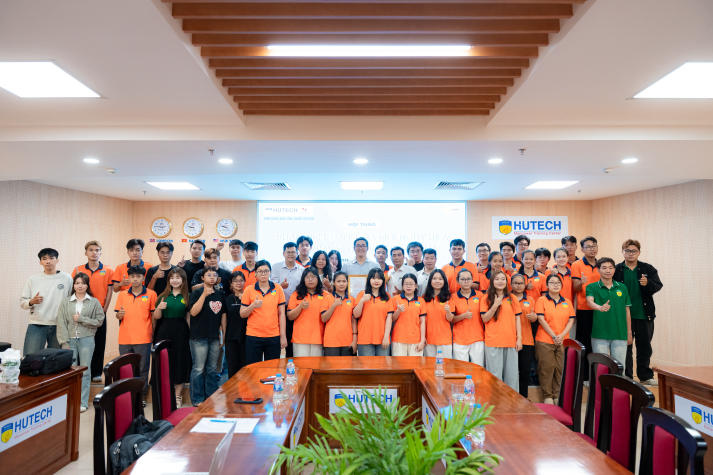 Sinh viên Viện Khoa học Ứng dụng trang bị kỹ năng nhận diện các tác nhân vi sinh gây hại trong chuỗi cung ứng thực phẩm 74