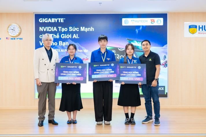 Đoàn viên HUTECH nâng cao kỹ năng làm chủ công nghệ trong kỷ nguyên số 32