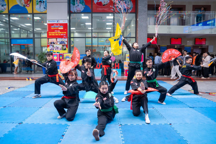 CLB - Đội - Nhóm HUTECH sẵn sàng “đốt cháy” sân khấu với Liên hoan “Tự hào Sinh viên HUTECH vào 22/4 tới 52