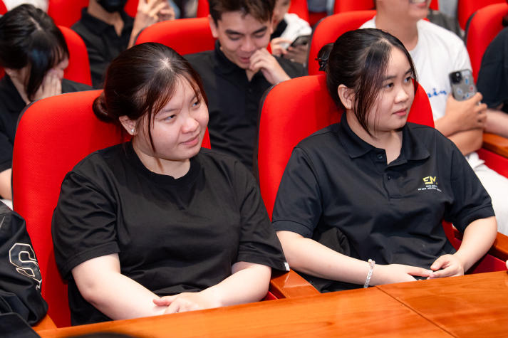 “Sân khấu là nhà” - Trạm sạc cảm hứng cho sinh viên ngành Quản trị sự kiện 37