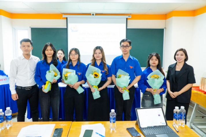 Khoa Hàn Quốc học tổ chức Đại hội Đại biểu Đoàn TNCS Hồ Chí Minh lần thứ II, vững vàng hành trình thành công mới 160