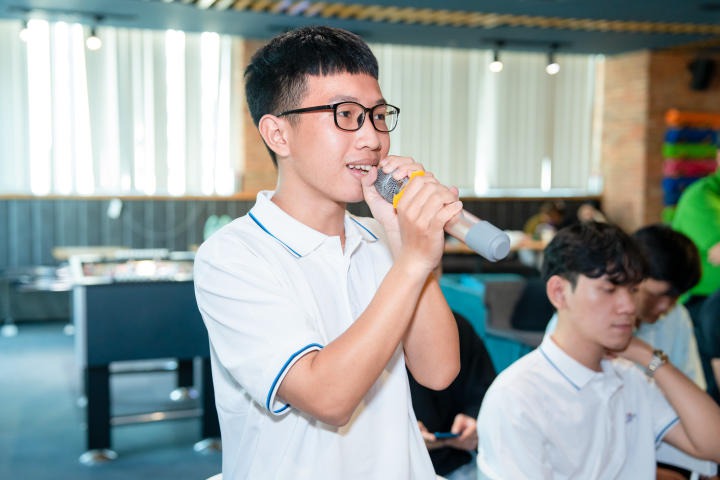 Sinh viên Hệ thống thông tin quản lý tham quan Công ty KPMG Việt Nam 96