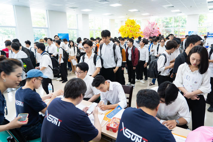 [HUTECH 30 năm] Kiến tạo môi trường giáo dục toàn diện 96